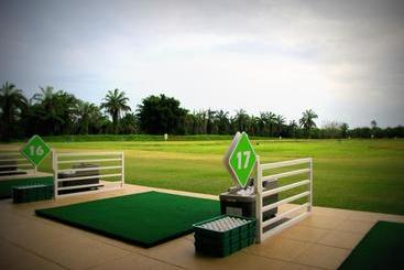 هتل Palm Driving Range & Resort