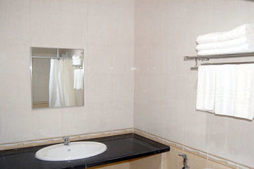 هتل Palm Inn