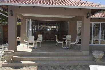 Пансион Lakeview Boutique Hotel & Conference Center