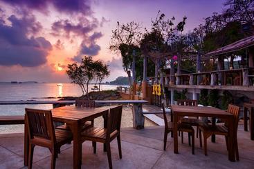 Bar And Bed Resort @ Samed