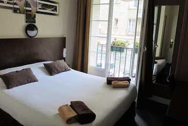 ホテル De La Paix