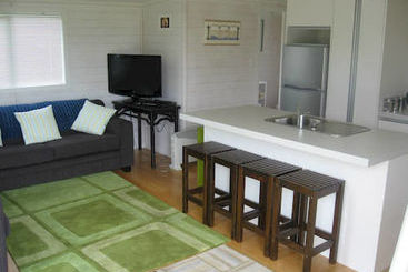 هتل Mercury Bay Holiday Park