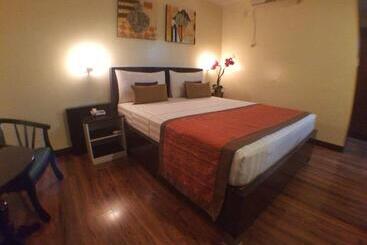 هتل Subic Residencias