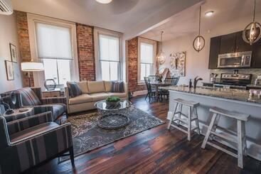 هتل The Windsor  Asheville