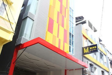 ホテル Miko  Makassar