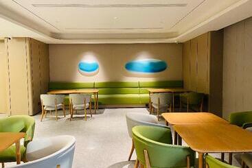 Ji Jiangyin Renmin Pedestrain Street