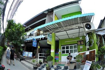 旅馆 Alena Dorm Room