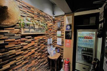 Apple Inn  Tsim Sha Tsui  Hostel