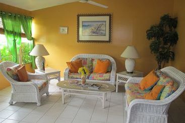 Eldemire's Tropical Island Inn