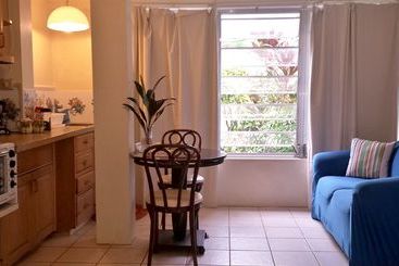 Eldemire's Tropical Island Inn