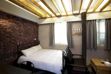 Fengjia Footpace  Hostel