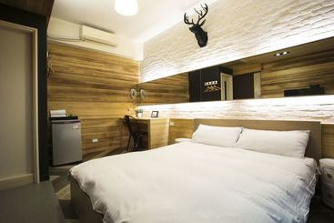 Fengjia Footpace  Hostel