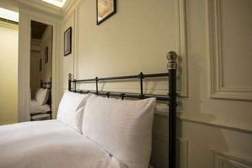 Fengjia Footpace  Hostel