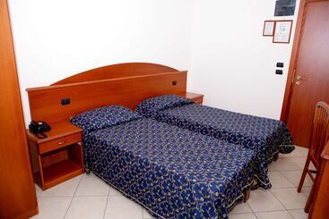 בית מלון כפרי Castelmonardo