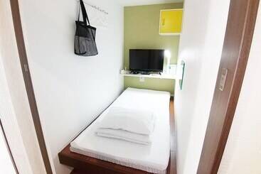 Capsule Hotel The Inn