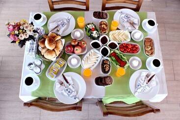 בית מלון כפרי Selena