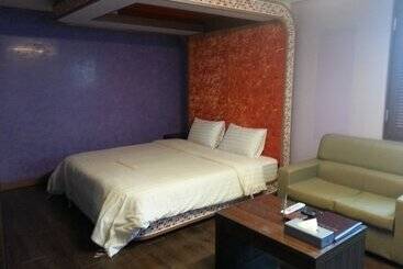 ホテル World Tourist