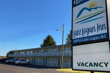 モーテル Lake Logan Inn