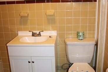 מוטל Rodeway Inn