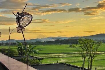 Nan Seasons Boutique Resort