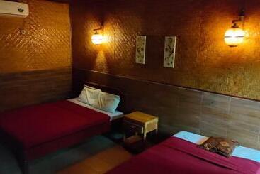 펜션 Dua Nina 2 Guesthouse