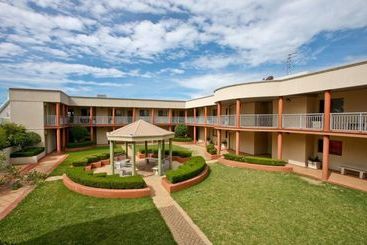 Cosmopolitan Apartments