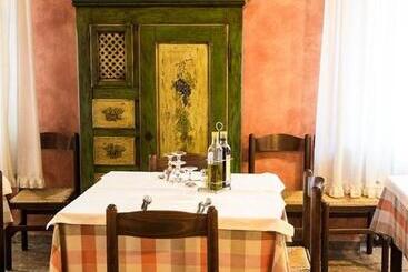 فندق Albergo Olivo