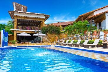 فندق Hicasua Y Centro De Convenciones