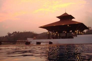 Hotel Manee Dheva Resort And Spa