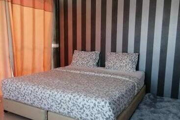 בית מלון כפרי Phuket Airport Inn