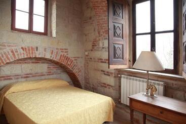 膳宿费 Castello Di Frassinello