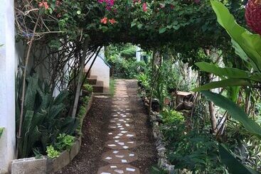 منتجع Acacia Sunset Village Inn