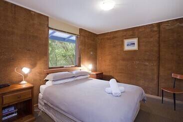 بيت Split Point Cottages