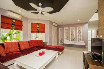 Tamnak Beach House