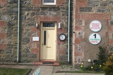 1 Lochness Rooms&hostel