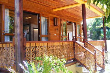 Baan Nana Villa