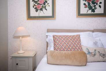 مبيت وإفطار Milton House Studio Apartment Suites