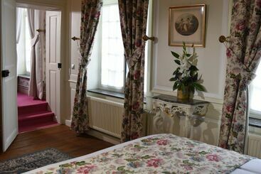 فندق Château Hôtel De Warenghien