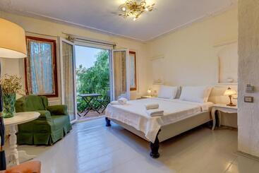 Cunda Battalos Küçük Otel