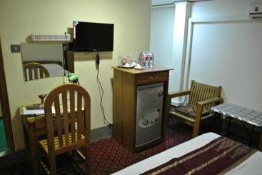 هتل Grand Empire