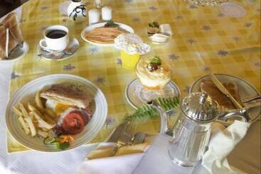 酒店 River House Lodge