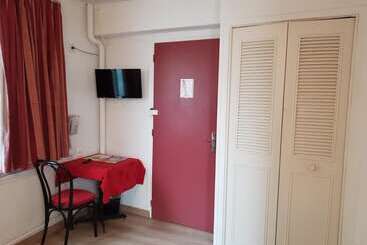 هتل Bar Restaurant Saint Paul