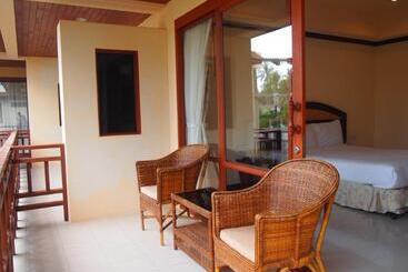 هتل Summer Inn