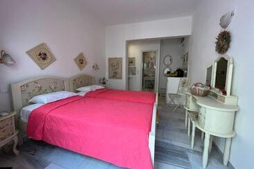 Пансион Naxos Philoxenia