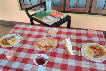 膳宿费 Adara Negombo