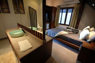 Beachside Villa Tawan