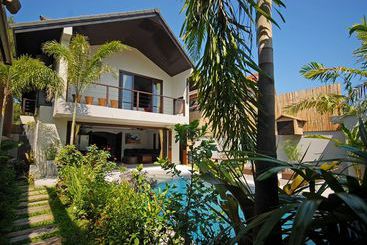 Beachside Villa Tawan