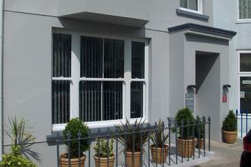 ベッドアンドブレックファースト Farnham