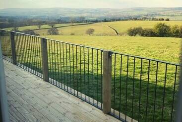 بيت ريفى Chevin End Guest House