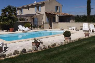 ツーリストアパートメント Demeure D'hôtes Et Mas Maurice